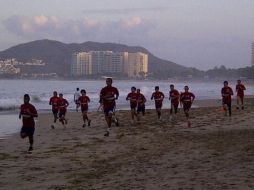 El trabajo se enfocará a la resistencia y potencia física. Foto tomada de Twitter @FuerzaMonarca. ESPECIAL  /