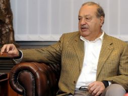 Carlos Slim amplió sus inversiones en telefonía móvil al mercado europeo. ARCHIVO  /