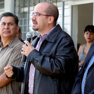 Del Toro promete seguridad y educación a vecinos de Nueva Galicia