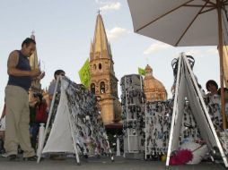 Se encontró que ocho integrantes de la Dirección de Inspección y Vigilancia permitían el ambulantaje. ARCHIVO  /