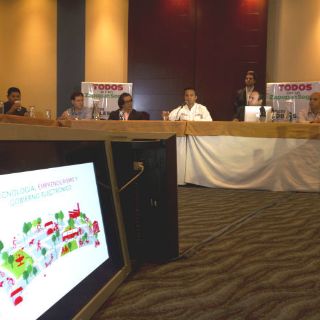 Presenta Héctor Robles proyecto de Tecnología, Emprendurismo y Gobierno Electrónico