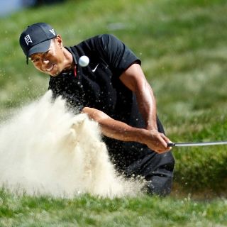 Woods comparte liderato en US Open