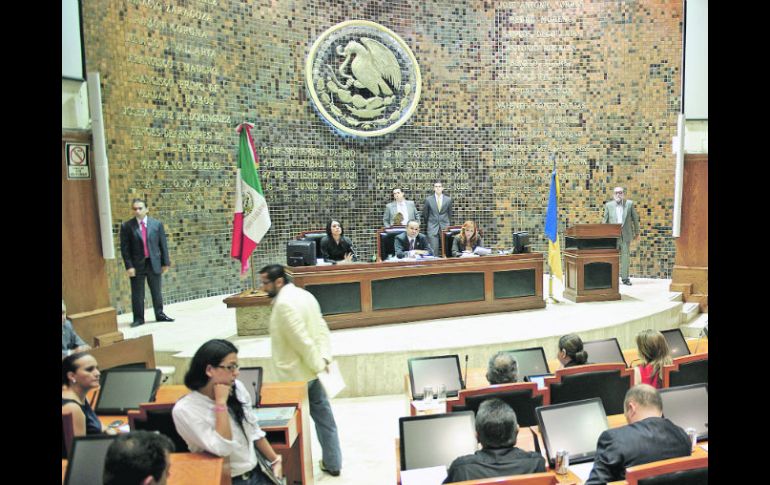 El Legislativo jalisciense recibió una orden judicial para saldar la deuda con la consultora López, Castro y Compañía. ARCHIVO  /