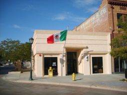 Los ex empleados de la firma que regresaron a México pueden hablar al teléfono del Consulado mexicano de Yuma. ESPECIAL  /