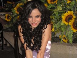 La actriz, guionista y productora, Martha Higareda, durante el rodaje de la comedia romántica 'Cásese quien pueda'. NTX  /