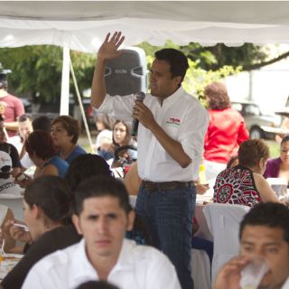 Héctor Robles se compromete a modificar modelo policial