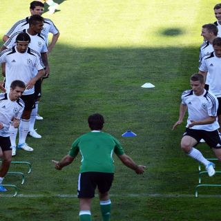 Alemania va por paso perfecto ante Dinamarca