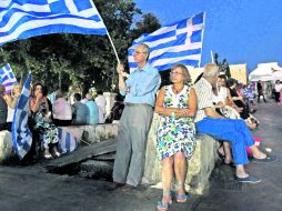 Seguidores del partido conservador Nueva Democracia participan de un mitin en Atenas. EFE  /