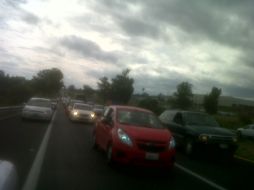 Poco más de 150 residentes se desplazaron a una mínima velocidad, lo que generó un importante congestionamiento.  /