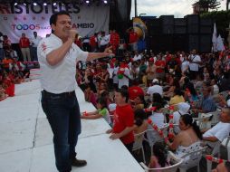 El priista realizó gira por municipios de la Costa Sur jalisciense. Aquí, en Autlán. ESPECIAL  /