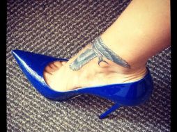 Falcon sh$%&t!!!!, escribe la cantante al pie de la fotografìa publicada en Twitter. @rihanna  /