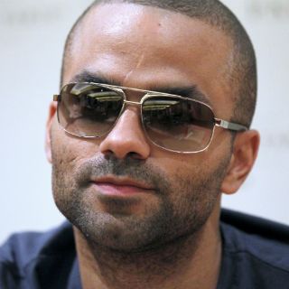 Resulta herido Tony Parker tras pelea entre Chris Brown y Drake