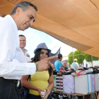 Visita Garza el Tianguis del Sol