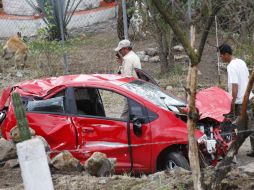 Escena del accidente ocurrido hoy en la autopista Guadalajara-Zapotlanejo.  /