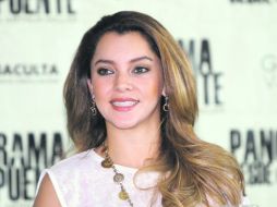 Al retomar sus inicios, Sara tiene qué demostrar lo que ha acumulado de experiencia en “Panorama desde el puente”. EL UNIVERSAL  /