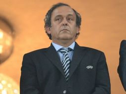 Platini también se mostró sorprendido por el juego ofensivo de Italia. ARCHIVO  /
