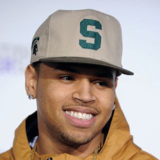 Rapero Drake no quiere explicar pelea con Chris Brown por Rihanna