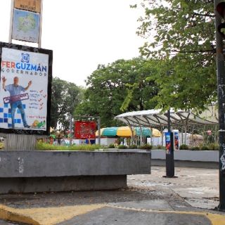 Fernando Guzmán justifica publicidad de espacios públicos