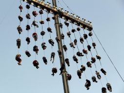 Sesenta jóvenes a 60 metros de altura, parte de la obra ''La Fura del Baus''. EFE  /