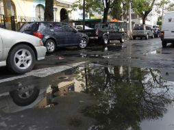 La mañana de este martes, las calles de la ZMG presentan encharcamientos. ARCHIVO  /