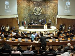 La comparación entre las nóminas disponibles en el sitio web oficial del Congreso evidencia el aumento en el personal. ARCHIVO  /