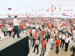Como parte de su actividad proselitista, Aristóteles Sandoval se reunió con líderes del sector azucarero. ESPECIAL  /