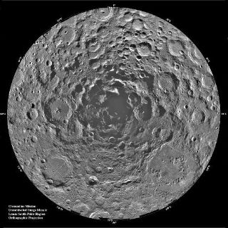 Cráter de polo sur lunar podría albergar depósitos de hielo