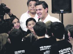 Enrique Peña Nieto se reunió con los “niños incómodos”, protagonistas de algunos videos de coyuntura electoral. EL UNIVERSAL  /