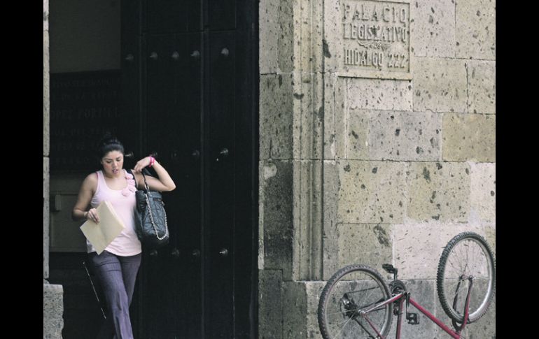 Palacio Legislativo. Aunque 460 empleados fueron dados de baja, la Legislatura contrató a más de mil.  /