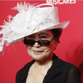 Yoko Ono lanzará álbum con Moore y Gordon, de Sonic Youth