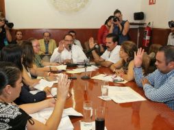 Reunión con integrantes de la Comisión de Educación.  /