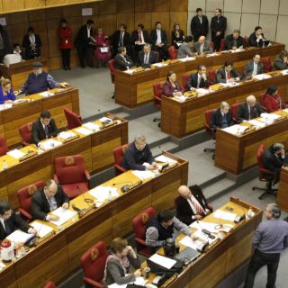 Senadores decidirán futuro del presidente de Paraguay