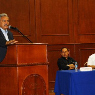 Alberto Cárdenas promete orden y honestidad en Guadalajara