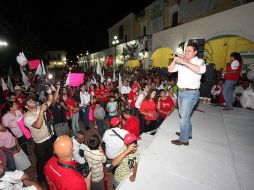 Aristóteles Sandoval, durante el mitin de ayer en Ajijic. ESPECIAL  /