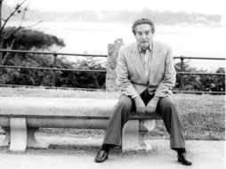 Octavio Paz recibe el premio ''Alexi'', otorgado por el Instituto Europeo de Administración Pública. ESPECIAL  /