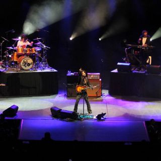 Refrenda Caifanes su éxito con ''show'' nostálgico en el Auditorio