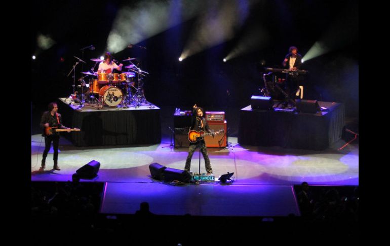''Muchas gracias, que Dios los bendiga'', manifestó Saúl, palabras con las cuales se vislumbró la despedida de Caifanes. NTX  /