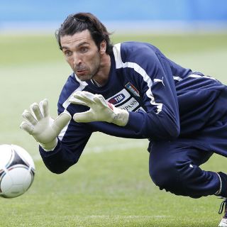 Buffon destaca individualidades