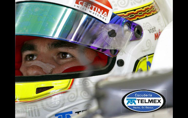 Sergio Pérez (Sauber) durante la tercera y última sesión de entrenamientos de libres, en el circuito urbano de Valencia, España. EFE  /