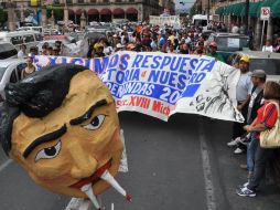 En días pasados, maestros de la CNTE, se manifestaron en Morelia, exigen al Gobierno estatal mayor infraestructura educativa. NOTIMEX  /