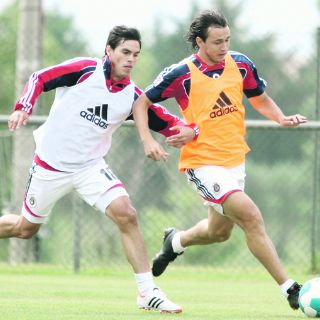 Xavier Báez se adapta al esquema Cruyff