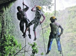Los Balcones. Rappel bajo el chorro de las cascadas. EL UNIVERSAL  /