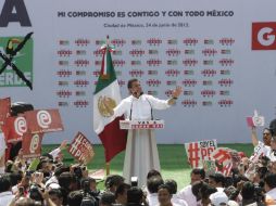 El candidato a la presidencia del PRI, Enrique Peña Nieto durante su cierre de campaña en el estadio Azteca. EL UNIVERSAL  /