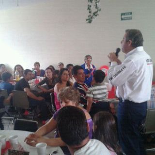 Cierra campaña Alfredo Barba