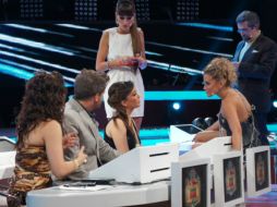 Fanny Lu subió a Twitter esta fotografía donde conviven todos los jueces mientras hay comerciales. @@Fanny_Lu  /