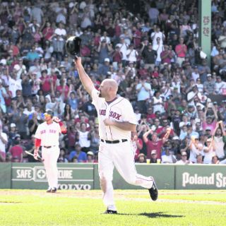 Youkilis cambia de calcetas
