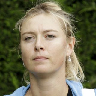 Sharapova le arrebata el liderato a Azarenka