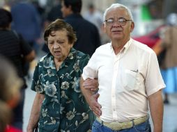 Casi 300 mil derechohabientes son mayores de 60 años de edad. ARCHIVO  /