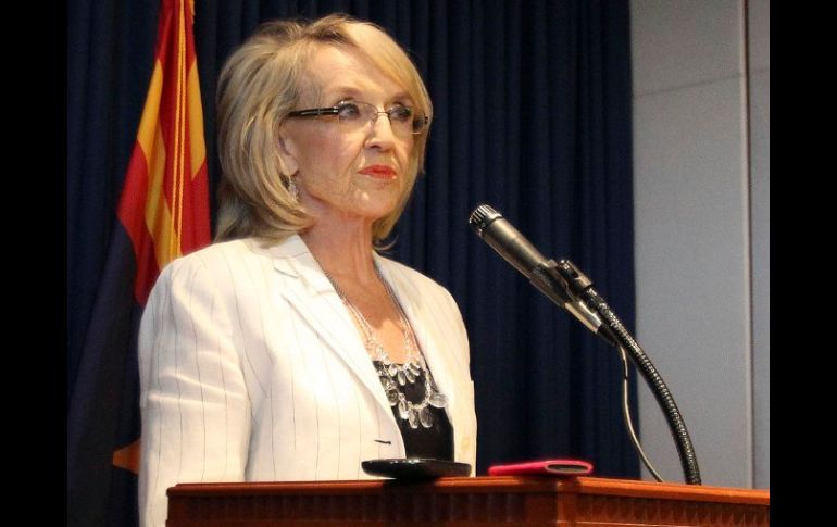 La gobernadora de Arizona, Jan Brewer, en declaraciones después del veredicto de la Corte Suprema de ratificar la norma. REUTERS  /