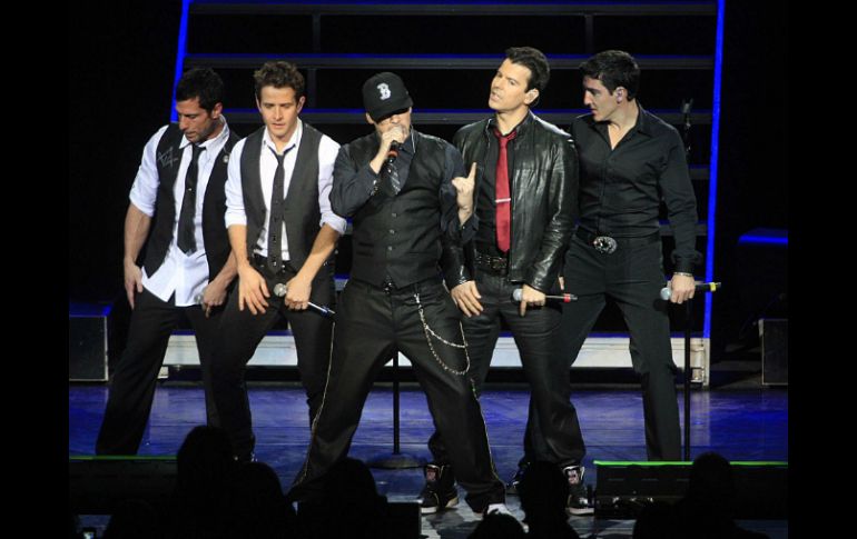 Con atuendo de color negro, NKOTB arrancó los primeros suspiros y gritos de los espectadores. ARCHIVO  /